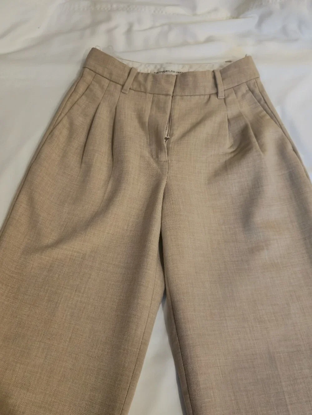 Aritzia The Effortless Pants Wide-Leg Linen-Blend Trousers in Beige